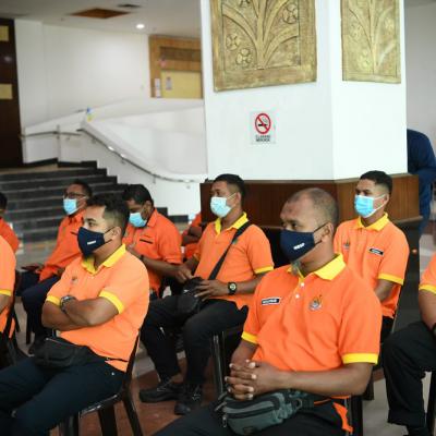 Penyerahan Benih Sayur Kepada Wira Oren 4