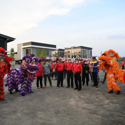 Perasmian Pondok Warisan Dan Nyalaan Tanglung Di Iconic Point 1