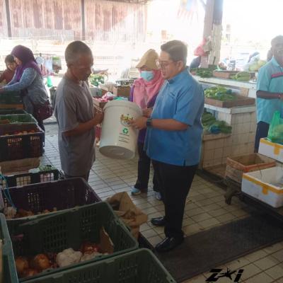 Penyerahan Tong Sisa Organik Di Pasar Awam Sungai Dua Butterworth 4