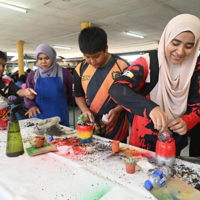 Majlis Perasmian Program Mbsp Santuni Komuniti Madani Dan Penyerahan Sangkar Kitar Semula 11