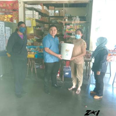 Penyerahan Tong Sisa Organik Di Pasar Awam Valdor 2