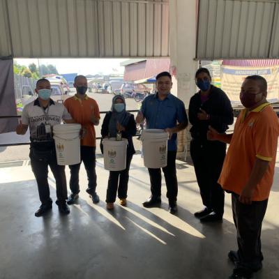 Penyerahan Tong Sisa Organik Di Pasar Awam Valdor 5