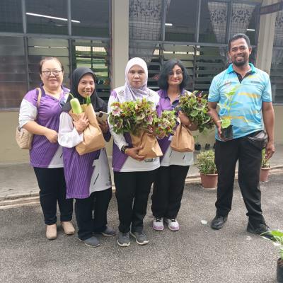 Laporan Pameran Jualan Pokok Sayur Sayuran Kompos Di Sek. Keb. Kebun Sireh 5