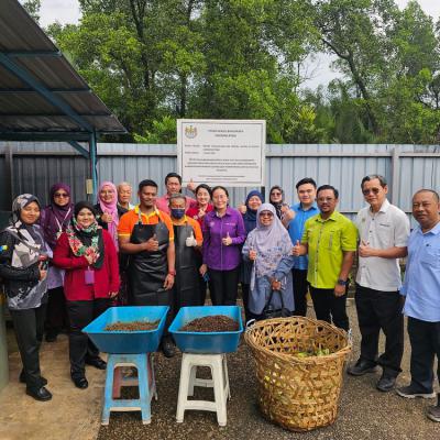 Lawatan Aktiviti Kompos Di Depoh Inderawasih 3