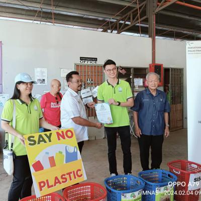 Penyerahan Tong Sisa Organik Di Pasar Awam Seberang Jaya 6