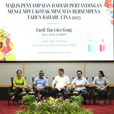 Majlis Penyampaian Hadiah Bagi Pertandingan Mengumpul Kotak Minuman 9
