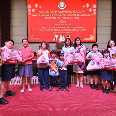 Majlis Penyampaian Hadiah Bagi Program Pertandingan 8