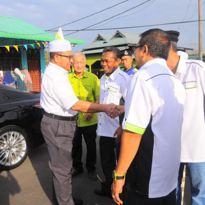 Penyampaian Hadiah Halaman Rumah Bersih Guar Kepayang 1